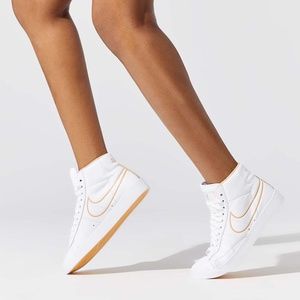 NEW WITH BOX Nike Blazer Mid 77 White Topaz Gold